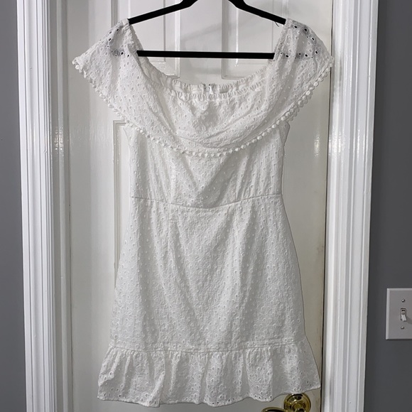 White off the shoulder dress - Picture 3 of 5